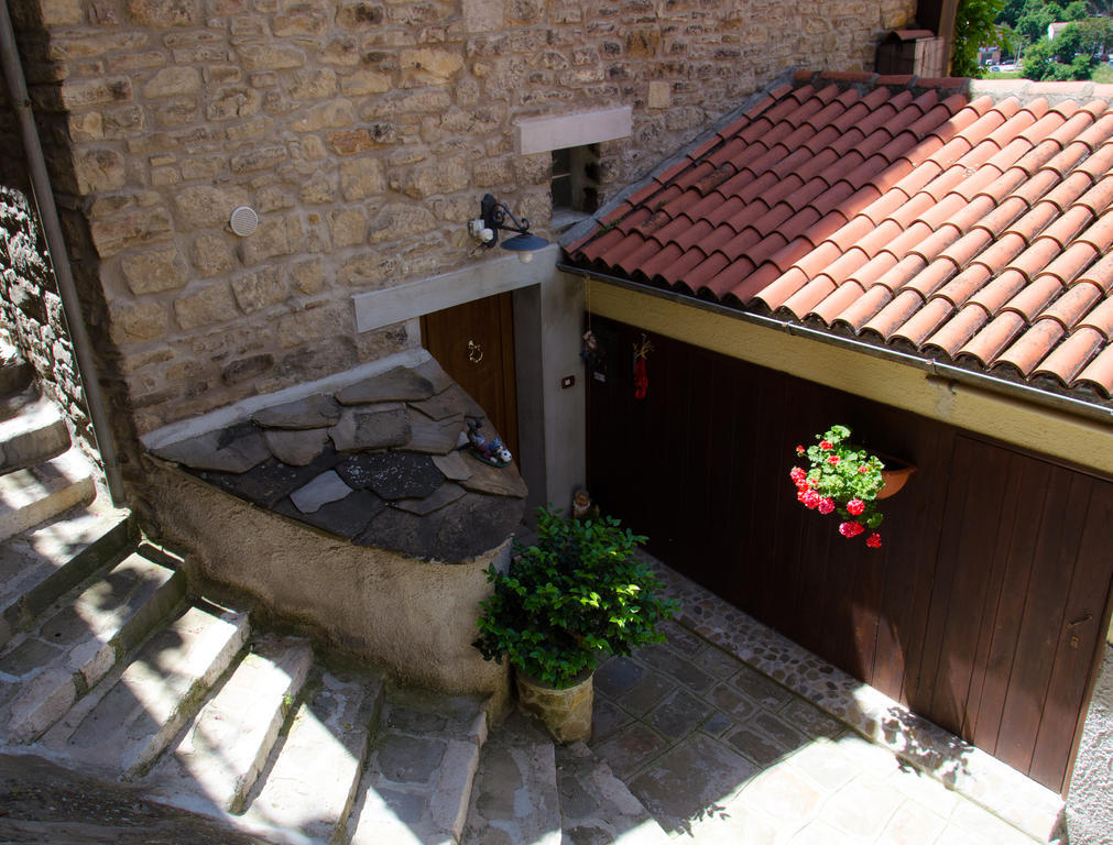 B&B La Perla Nelle Dolomiti Castelmezzano Exterior foto